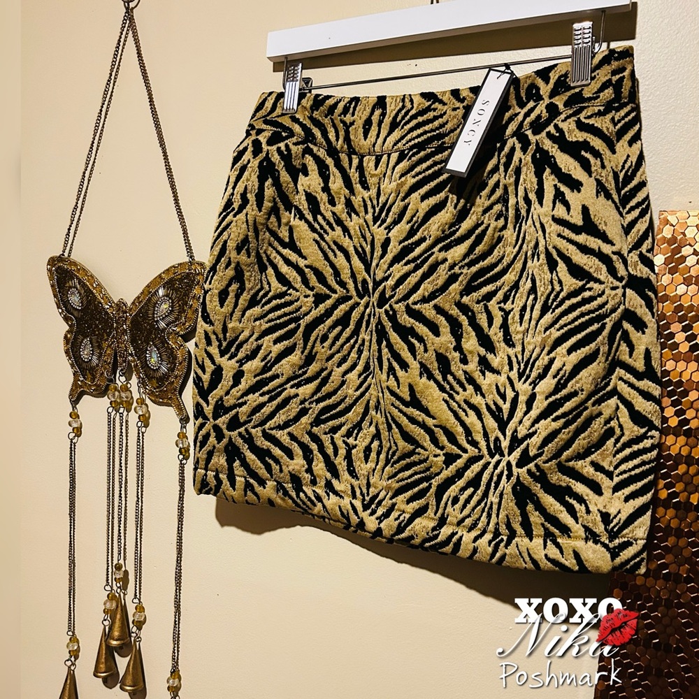 Soncy Zebra Print Mini Skirt NEW - US 10- Brand Size Chart 00=10